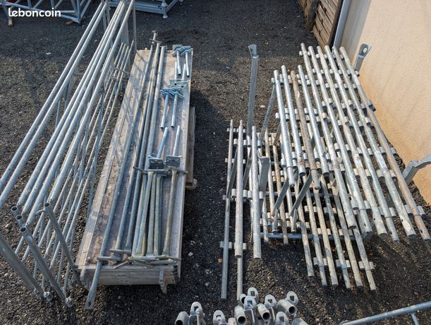 Lot échafaudage 60 m2 - COMABI R200 - garde corps