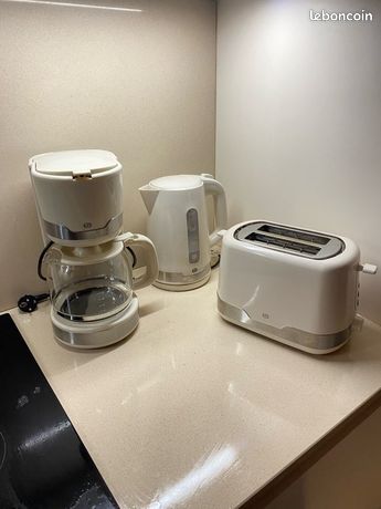 électroménager bouilloire + cafetière + grille pain