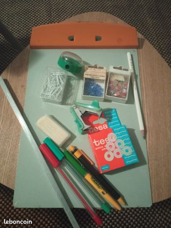 Lot fourniture papeterie