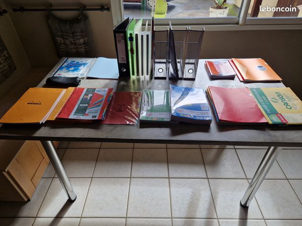 Lot Fournitures scolaires