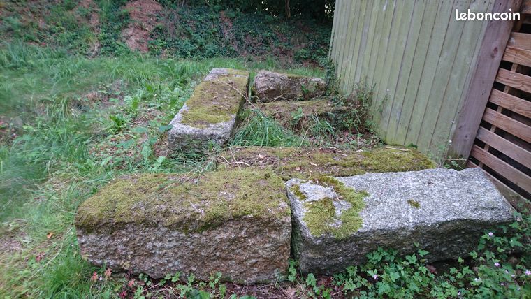 Lot linteaux granit du 16ème siècle