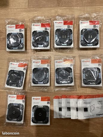 prise USB et TV noir DOOXIE Legrand