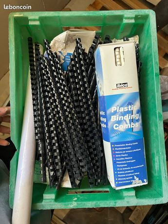 reliures par anneau plastique