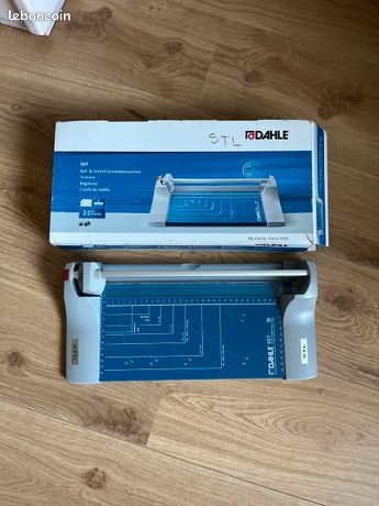 Lot rogneuse et matériel de reliure