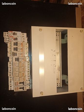 tableau électrique suite changement installation Le boîtier est offert avec l ensemble