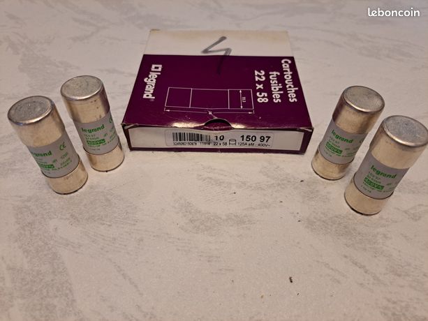 Lot61 4 cartouches fusibles LEGRAND 400v 125A