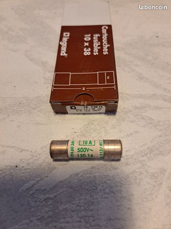 Lot65 10 cartouches fusibles 10x38 LEGRAND 500v 16A