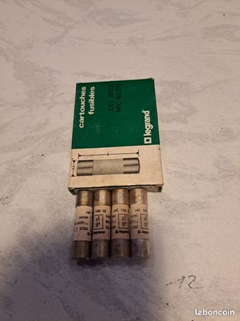 Lot96 14 cartouches fusibles 14x51 LEGRAND 500v 10A