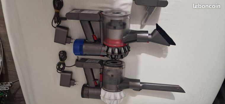 2 aspirateur dyson v6 et v8 avec 2 chargeur les batterie ne tient pas beaucoup la charge