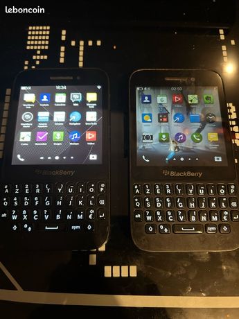 2 BlackBerry q5 non testé