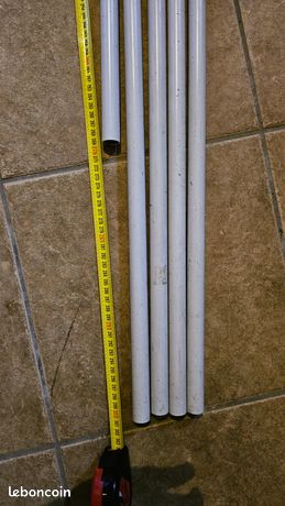 5 tubes blancs gaine électrique