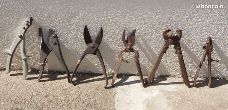 Lots danciennes pinces diverses tenailles etc