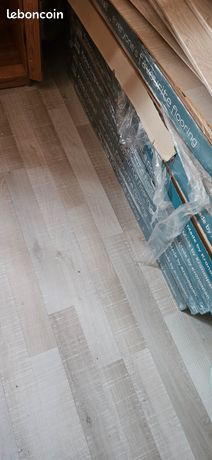 Lots parquet plinthes et isolant