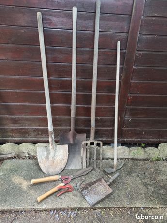 Lots vieux outils jardin
