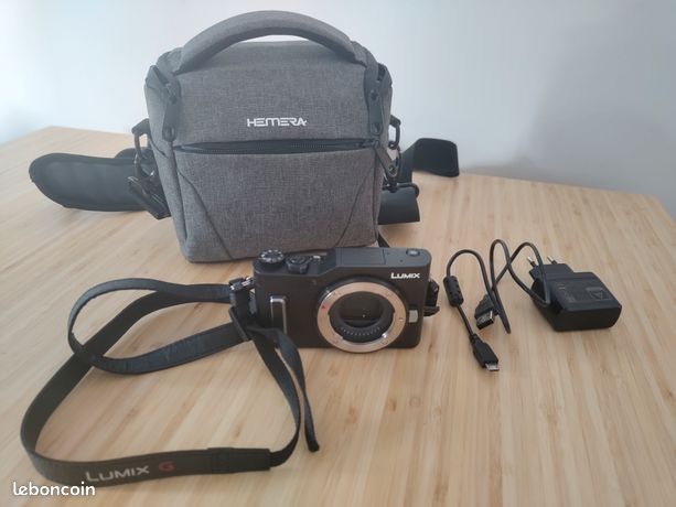 Lumix DC-GX880 (boîtier + sac + une batterie + chargeur) - sans objectif