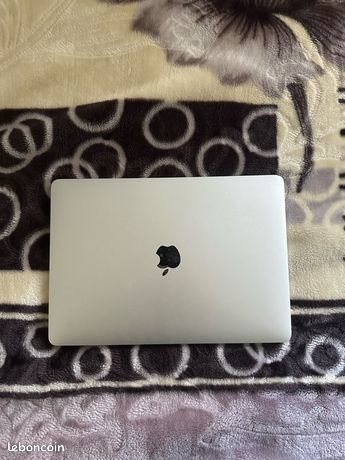Mac Book Pro 13 Gris avec chargeur dorigine