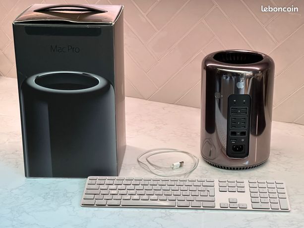 Mac Pro 2013 Xeon 12 curs 27 GHz / 64 Go / 2 To SSD / 2×D700 Boîte & clavier