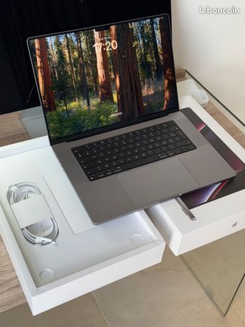 Macbook 16'' M2 Pro 19 coeurs 2023 16Go 512Go 53 cycles + Logiciels