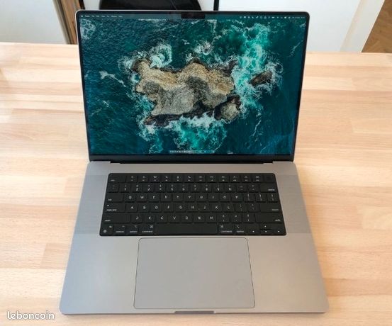 Macbook Pro M1 Pro 16" 16GB RAM 1To QWERTY