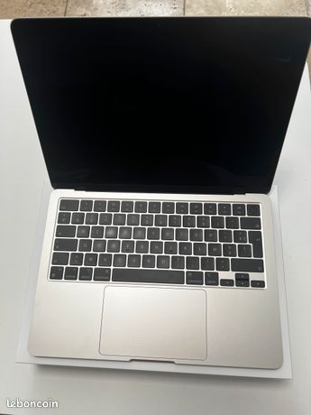 MacBook APPLE AIR LUMIÈRE STELLAIRE