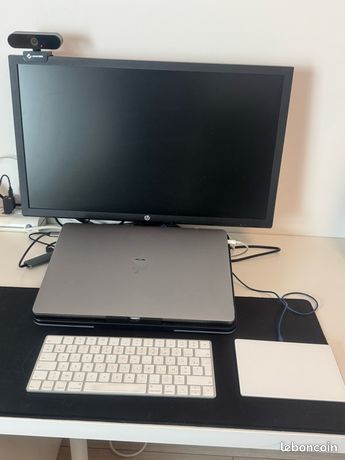 MacBookPro 15 pouces avec écran 21-clavier et trackpad pad