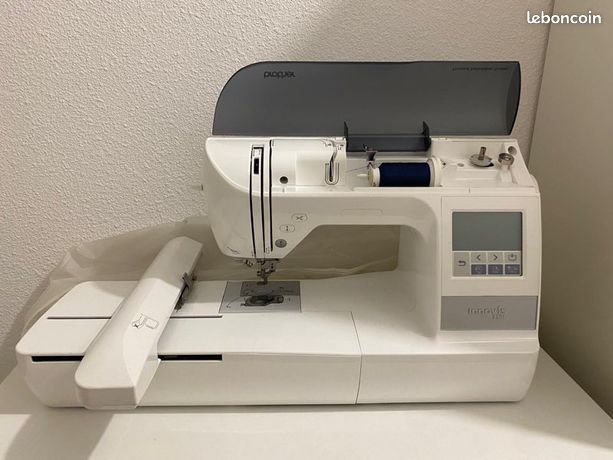 Machine à broder BROTHER