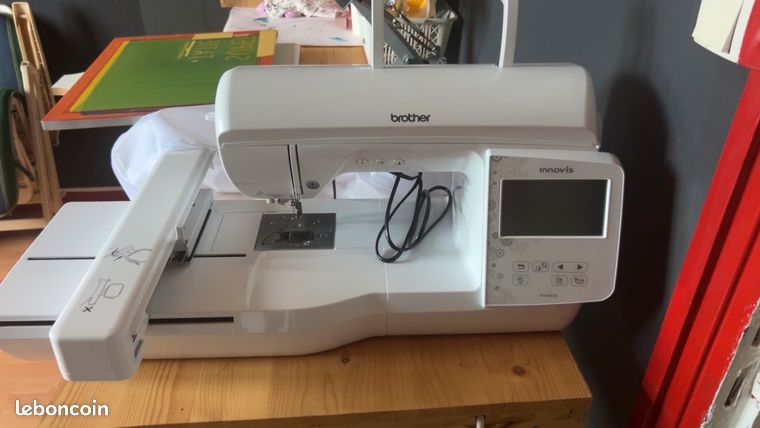 Machine à broder Innov-is NV880E Brother 5 ans