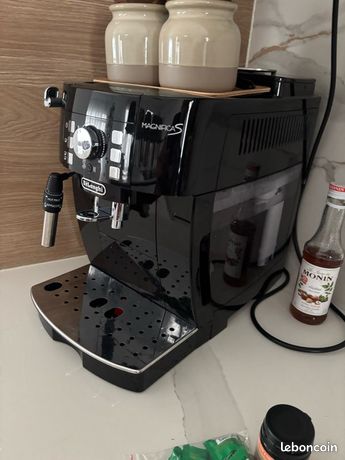 Machine à café à grains delonghi