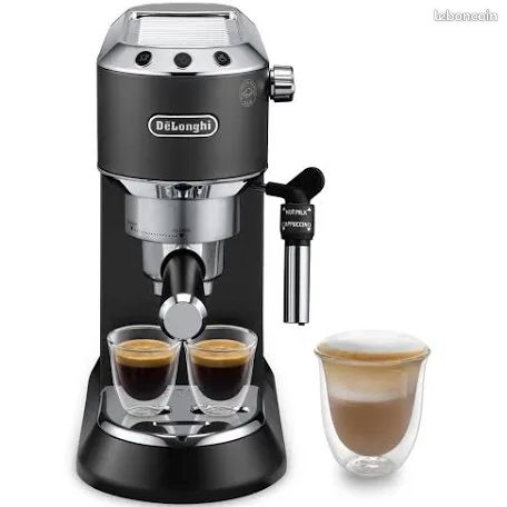Machine à café De'Longhi Dedica Style EC685BK Neuf