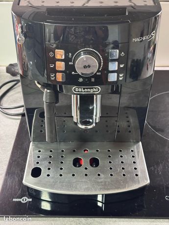 Machine à café Delonghi Magnifica S - Très bon état
