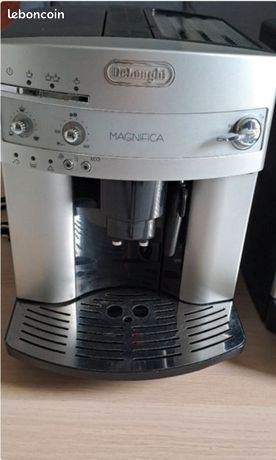 Machine à café Delonghi