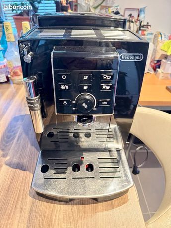 Machine à café DÉLONGHI