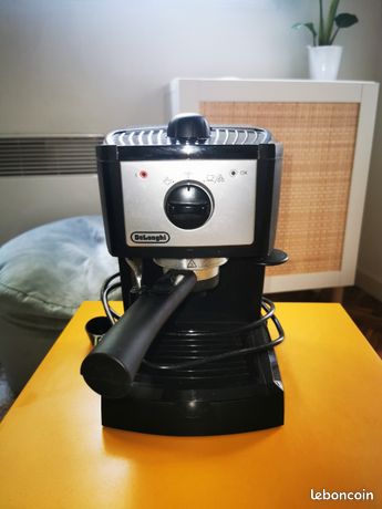 Machine à café Delonghi