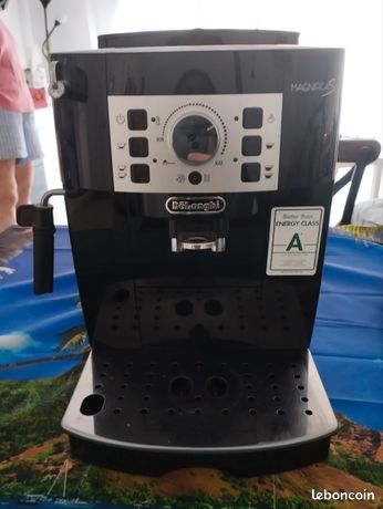 Machine à café expresso automatique De'Longhi Magnifica S