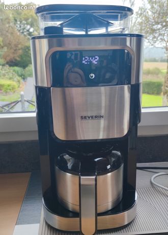 Machine à café filtre avec broyeur