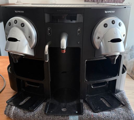 Machine à Café NESPRESSO 2 Groupes