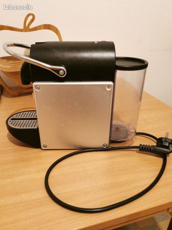 Machine à café Nespresso MAGIMIX a réparé ou pour pièces