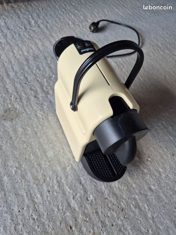 Machine a café Nespresso