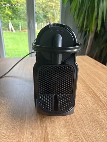 Machine à cafe NESPRESSO