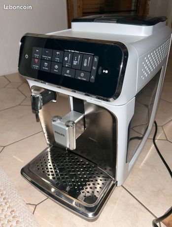 Machine a café philips 3300 series neuve jamais