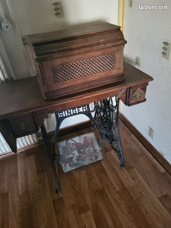 Machine à coudre ancienne