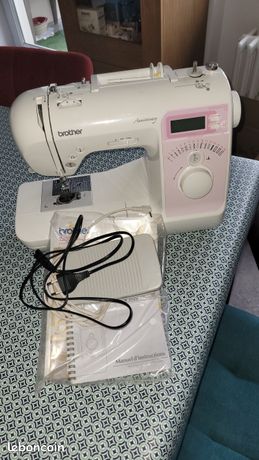 Machine à coudre Brother Innov-is NV10A