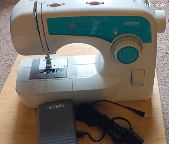 Machine à coudre Brother XL 3600