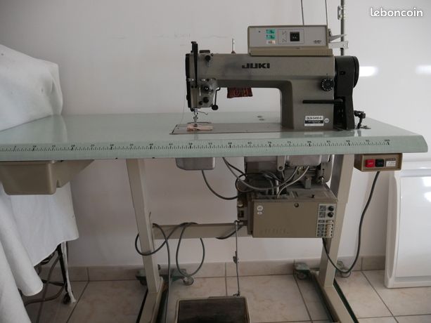 Machine à coudre professionnelle