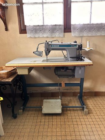 Machine à coudre professionnelle