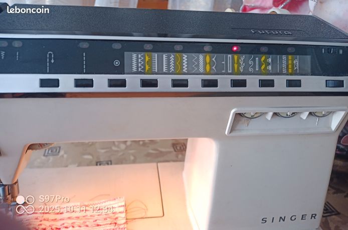Machine à coudre singer futura 1000