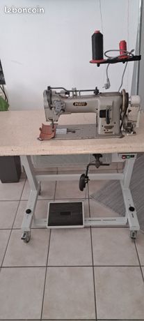 Machine à coudre triple entraînement PFAFF
