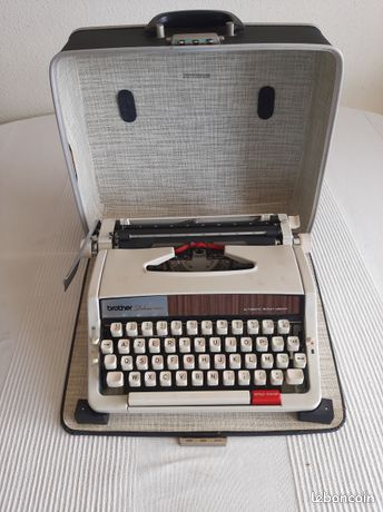 Machine à écrire Brother Deluxe 1510 Vintage japonaise avec valise dorigine