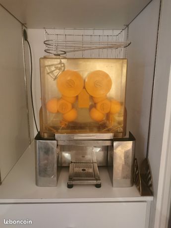 Machine à jus orange