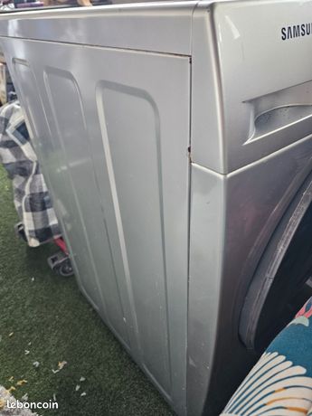 Machine a laver 8kg Fonctionne juste tambour désaxé